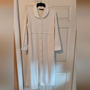 Vintage Orvis Terry Cloth Robe Housecoat Button Front Eyelet Trim Grandma READ